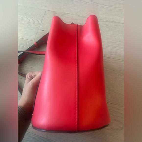 French Connection Bucket Bag Red Small - Picture 3 of 7